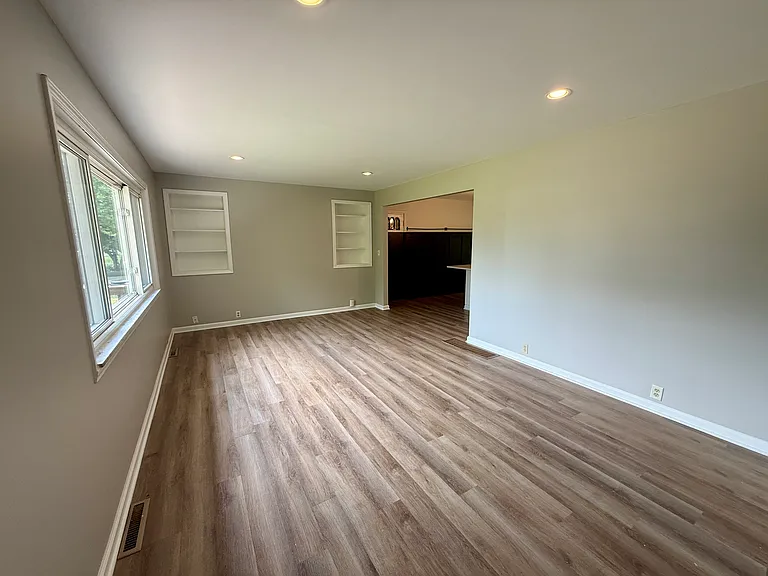 1433 Alton Darby Creek Rd — Photo 15