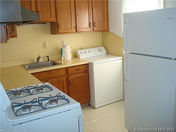 2nd image of 98 Washington Ave