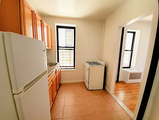 Rented by Douglas Elliman | media 7