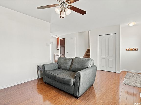 5th image of 231 Priel Crescent