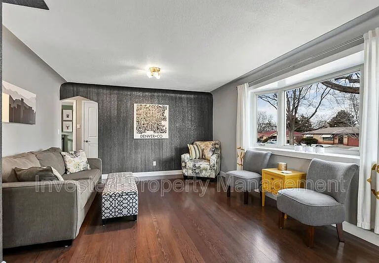2591 S Raleigh St — Photo 12
