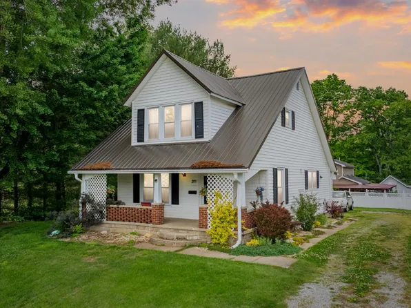 311 W 8th St, Manchester, OH 45144