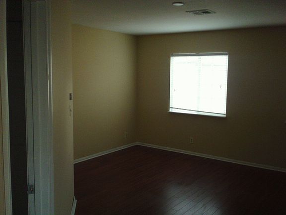 3rd image of 1030 Franklin Ave