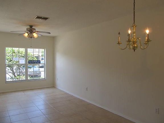 4th image of 1310 Standridge Dr