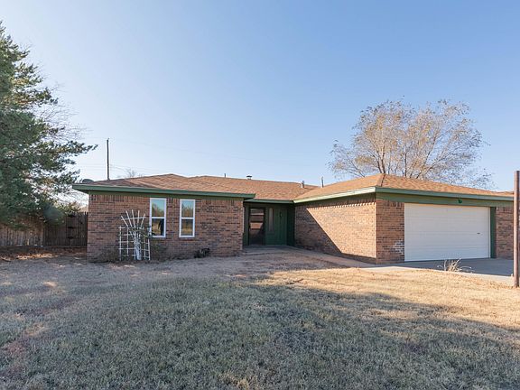 2nd image of 916 Plains Dr