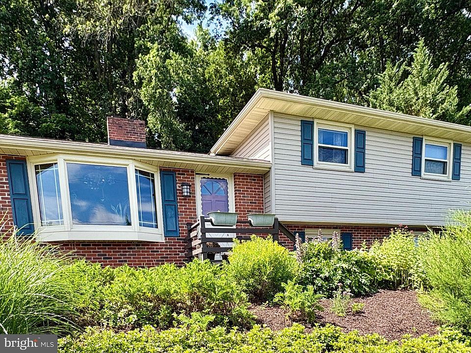 1st image of 3148 Parker Dr