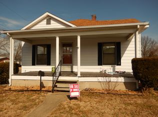 429 W Prairie St, Staunton, IL