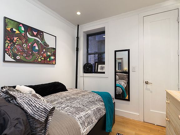 4th image of 228 E 27th St APT 2A