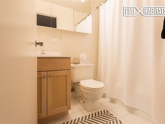 5th image of 201 E 86th St APT 6H