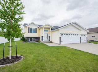 3661 Taylor St S, Fargo, ND 58104