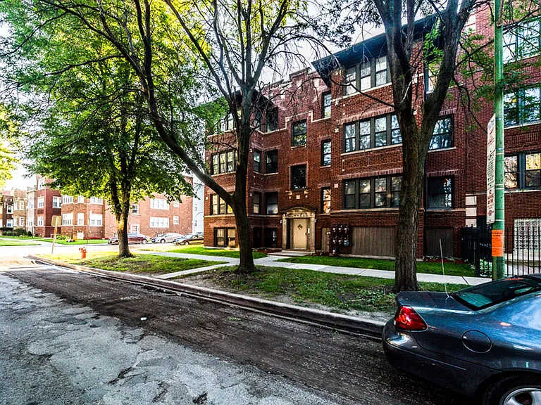 7801 S Cornell Ave 1637-39 E 78th Chicago, IL 60649 — Photo 14