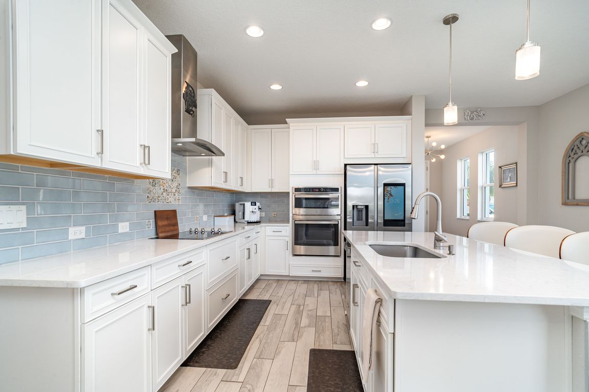 next background image