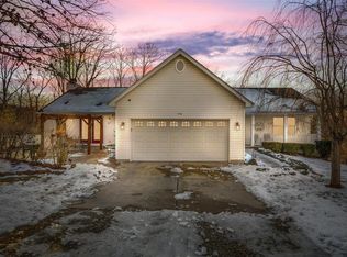 418 Saratoga Dr, De Soto, MO 63020