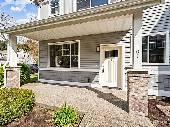 2nd image of 322 Yauger Way NW #101