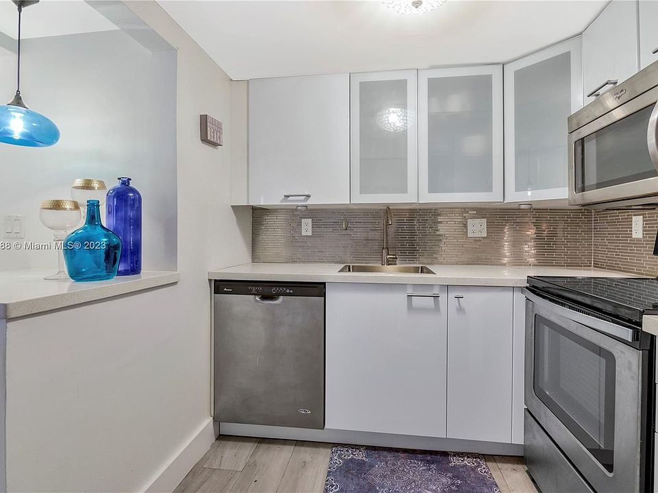 1st image of 2600 Collins Ave APT 204