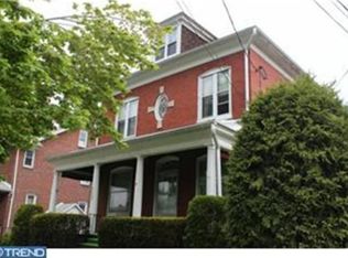 305 Summit St, West Reading, PA 19611