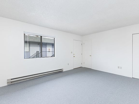 5th image of 555 Dameron Dr #7
