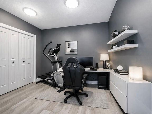 5th image of 1899 NE 45th St NW #306