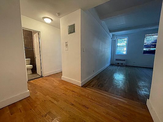 3rd image of 2020 Avenue V APT 4D