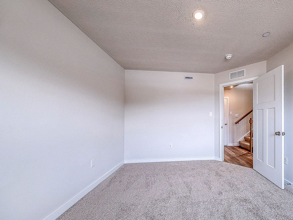 1st image of 527 Cooper St