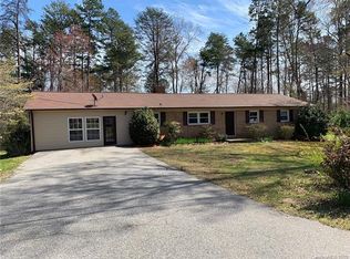 149 Laurel Cove Rd, Statesville, NC 28677