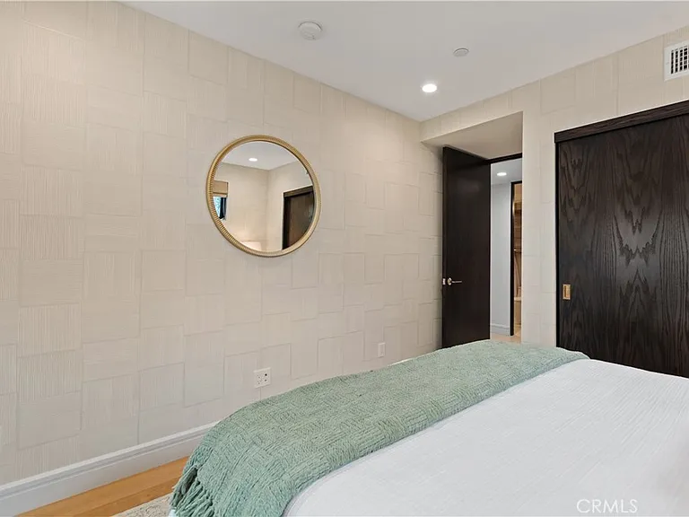 802 Bard St — Photo 25