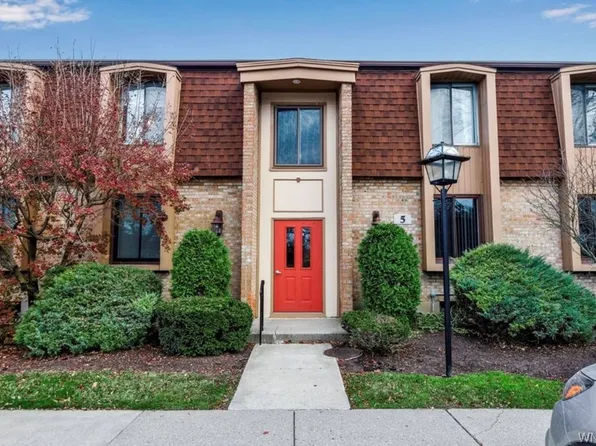 5 Greenwich Dr APT 4, Buffalo, NY 14228