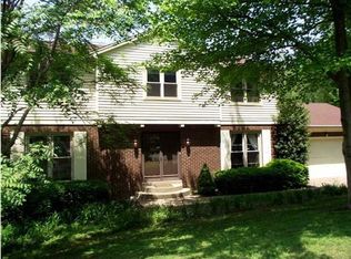 3400 Raintree Ct, Prospect, KY 40059