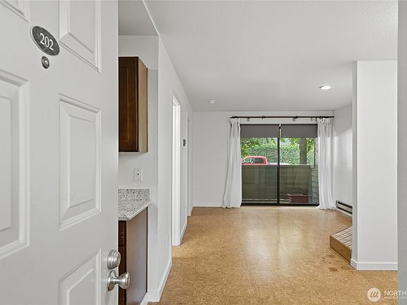 5th image of 9512 1st Avenue NE #202