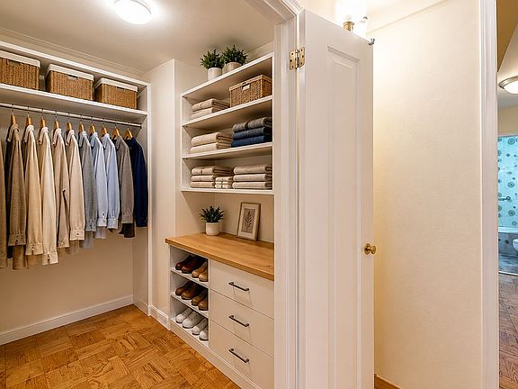4th image of 35 Seacoast Ter APT 4D