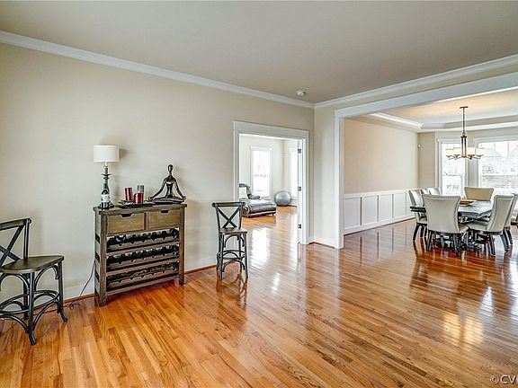 5th image of 4504 Mary Jane Terrace Gln