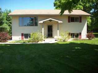 29601 Thrush Ave, Shafer, MN 55074