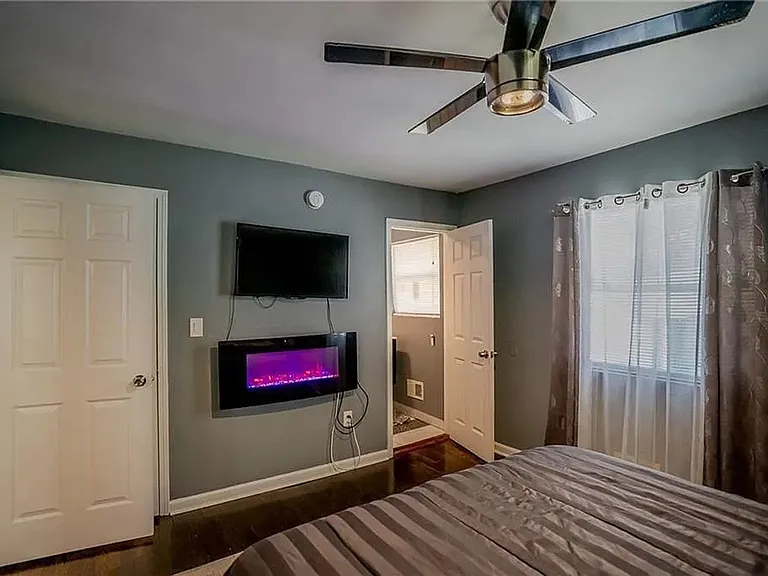 3052 Browns Mill Rd SE — Photo 17