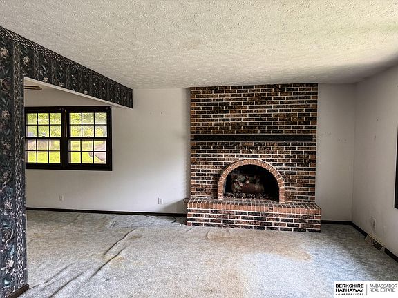 3rd image of 9667 Ames Ave