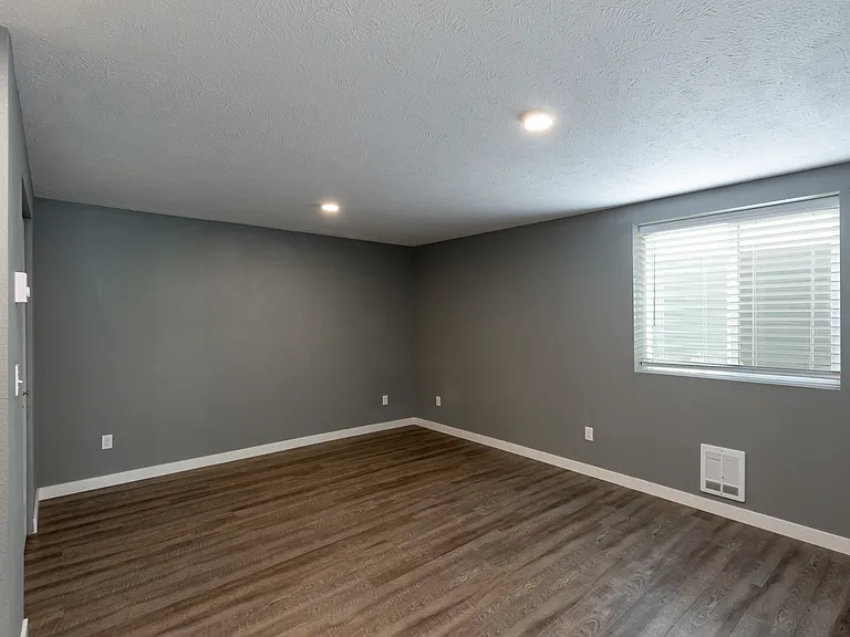 3507 E 57th Ave — Photo 26