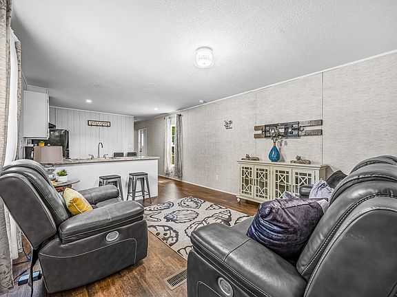5th image of 178 C Versie Rd.