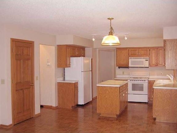 Kitchen & Informal Dining