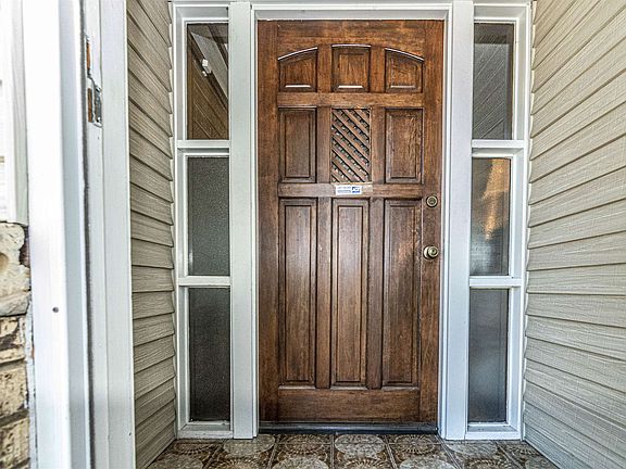 2nd image of 1910 Sunflower Dr