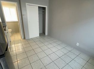6909 Malabar St #E, Huntington Park, CA 90255