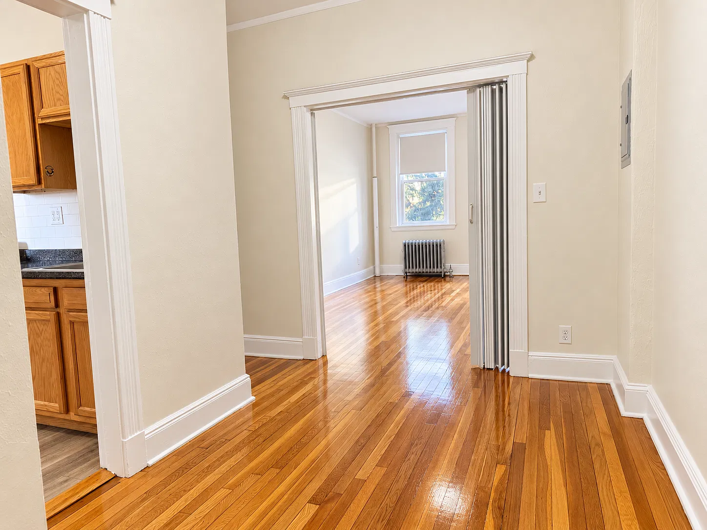 2 bed, 775 sqft, $2,675 — Photo 3