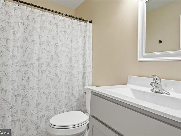 1617 Tomahawk Trl — Photo 26