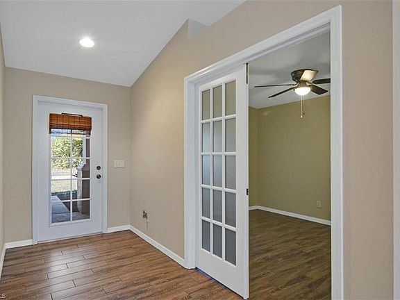 3rd image of 2625 NE 5th Ave