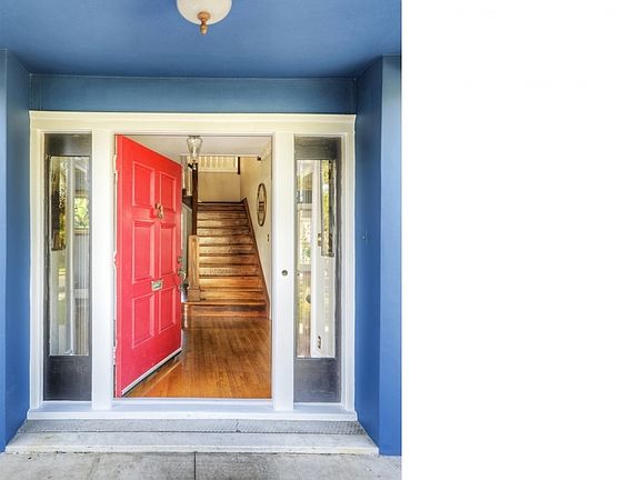 4th image of 857 S Bronson Ave