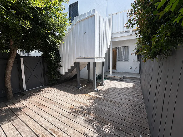 437 N Spaulding Ave — Photo 14