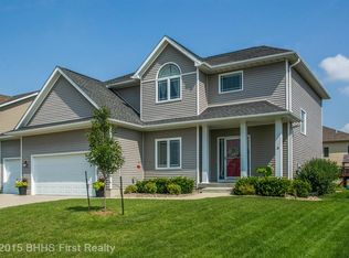 7071 Cody Dr, West Des Moines, IA 50266