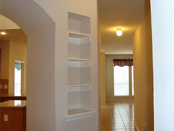 4th image of 1472 Santa Anita Blvd