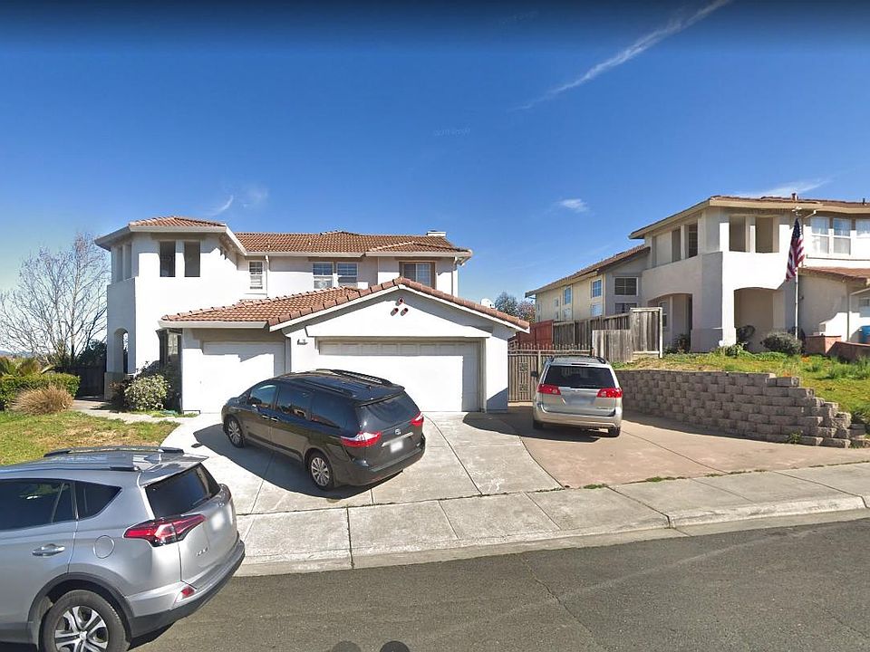 1st image of 18 Mockingbird Dr