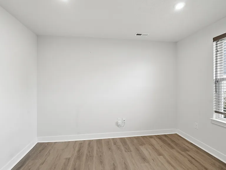 9 Wentworth Ln — Photo 12