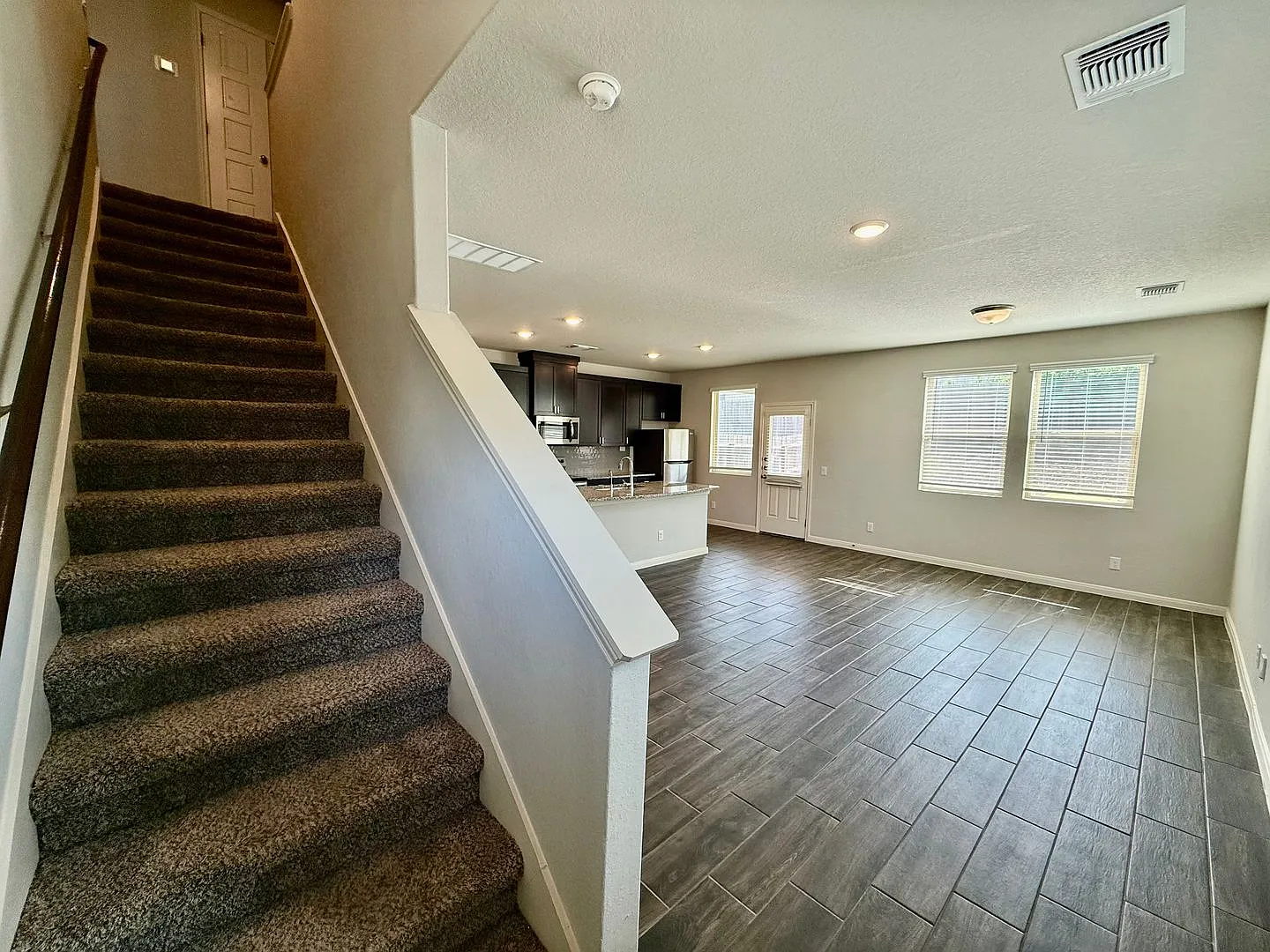 Lovely 3 bedroom/2.5 bath home in small neighborhood Sydney Cove in Cibolo. — Photo 4