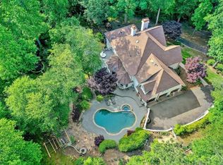 260 Galsworthy Ct, Roswell, GA 30075